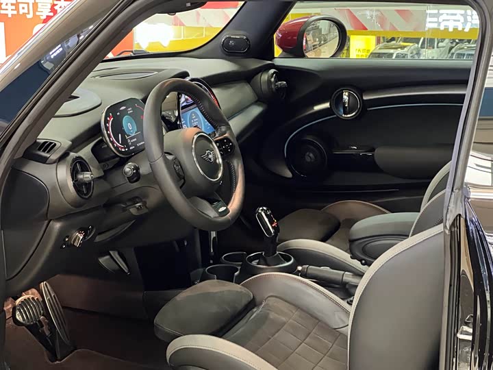Mini Mini JCW 2022 2022款 2.0T JOHN COOPER WORKS ALL-IN