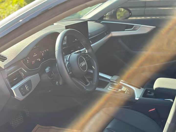 Photo 8 - Audi A5