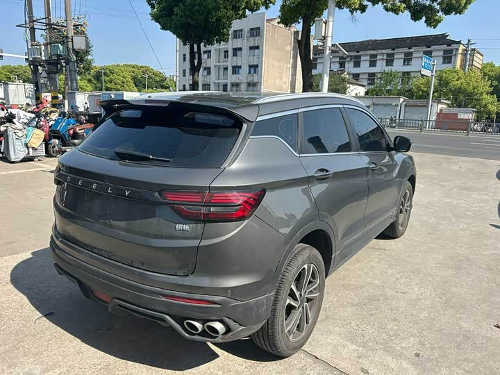 Фото 4 - Geely Coolray