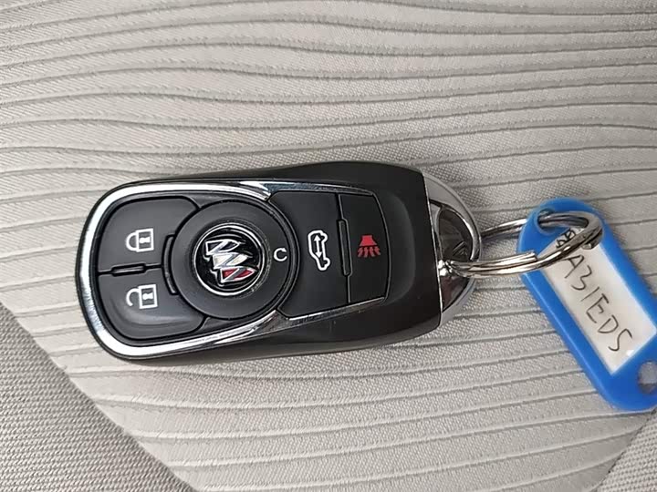Zdjęcie 9 - Buick GL8 ES