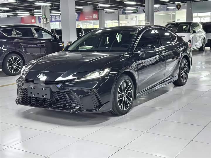 Toyota Camry 2026 2026款 双擎 2.0HSE 运动Lite版