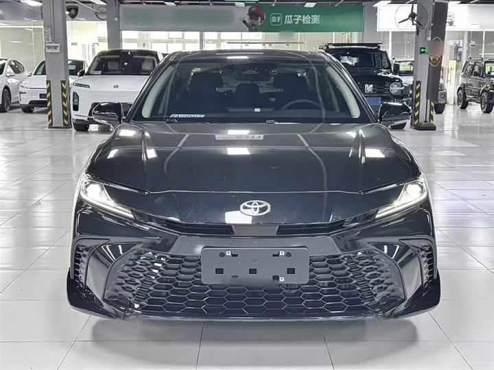 Toyota Camry 2026 2026款 双擎 2.0HSE 运动Lite版