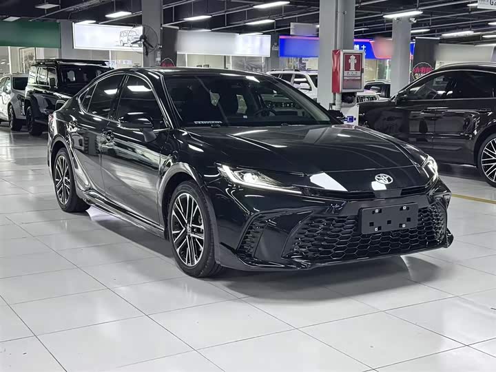 Toyota Camry 2026 2026款 双擎 2.0HSE 运动Lite版
