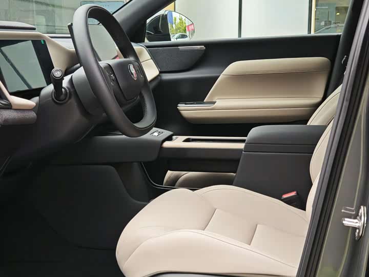 2026 Volvo XC70 Hybrid
