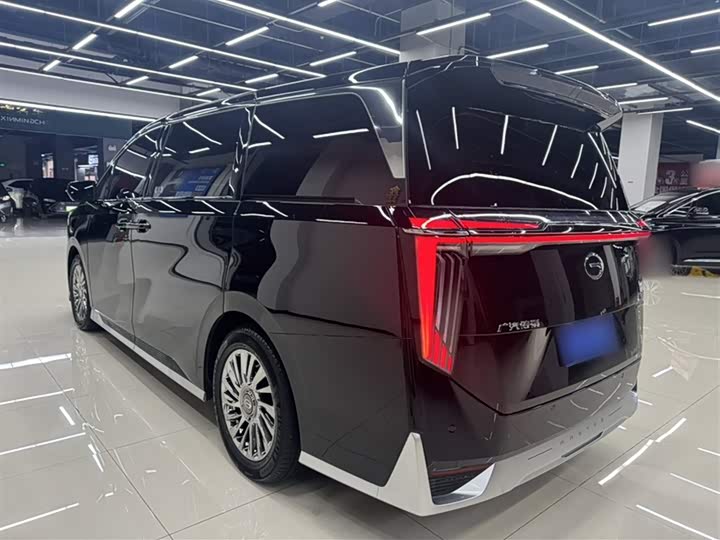 GAC Trumpchi M8 2025 2025款 宗师系列 超级混动版