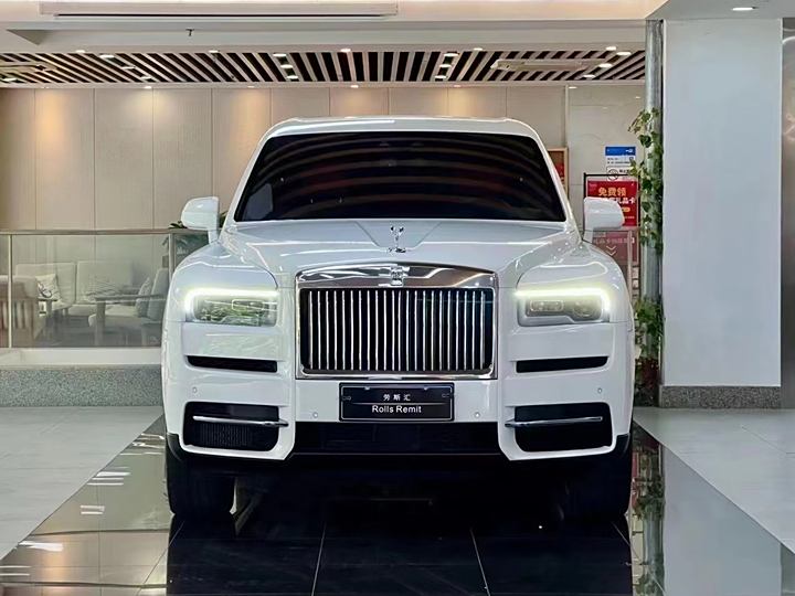 Фото 2 - Rolls-Royce Cullinan