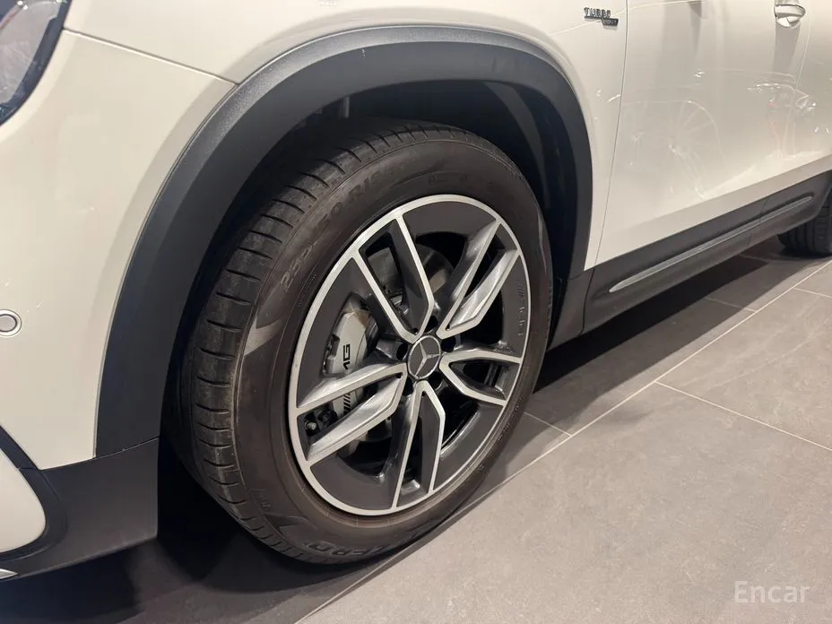 Mercedes-Benz GLB-Class 2020 AMG GLB35 4MATIC