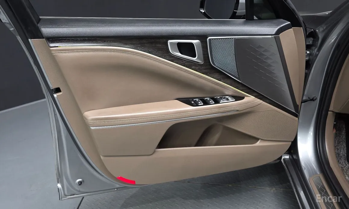 Photo 24 - Kia K8