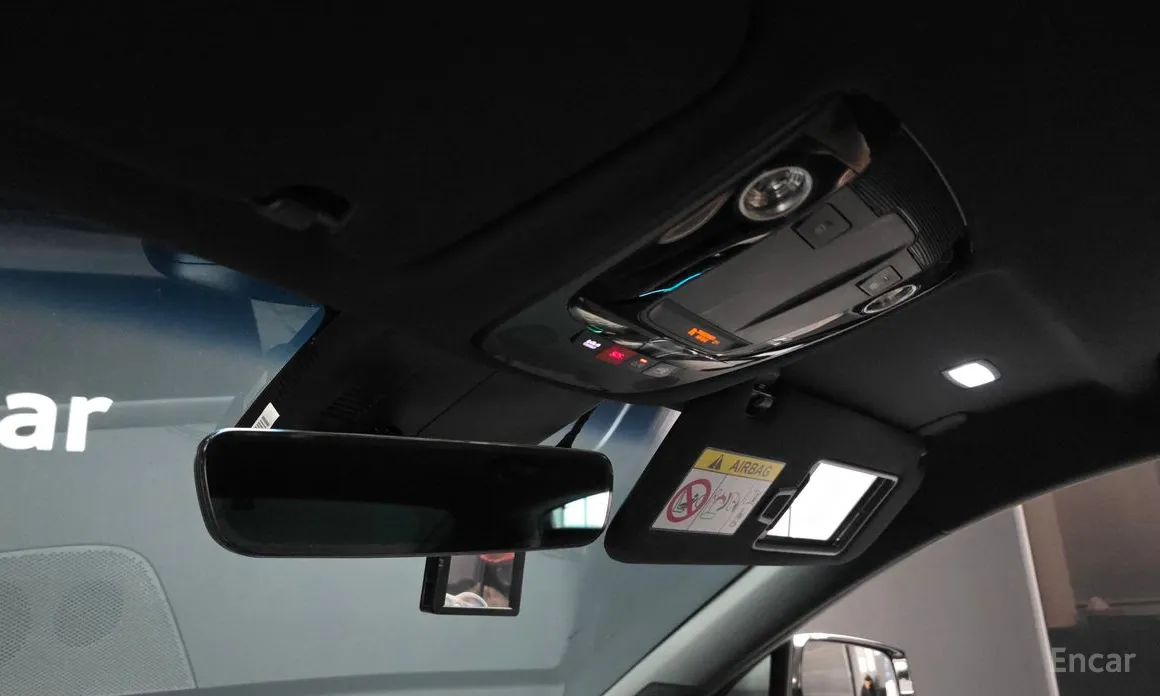 Photo 27 - Kia K8