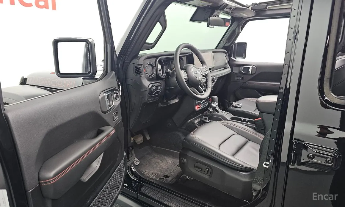 Photo 10 - Jeep Wrangler