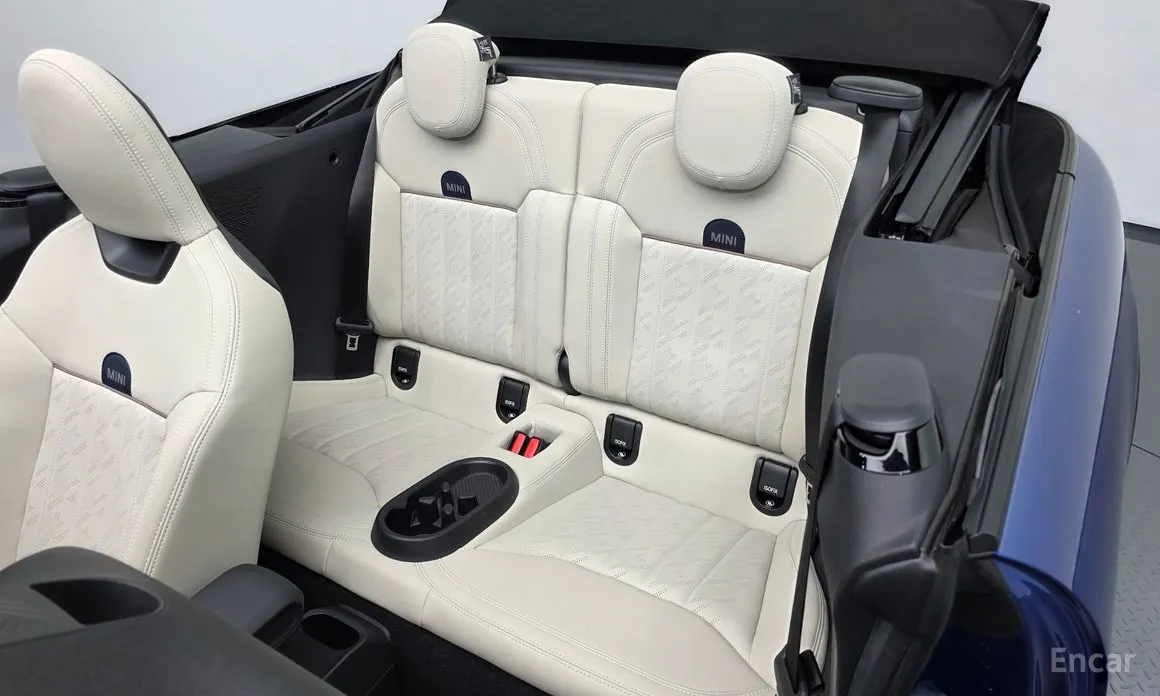 Mini Cooper Convertible 2025 Favoured