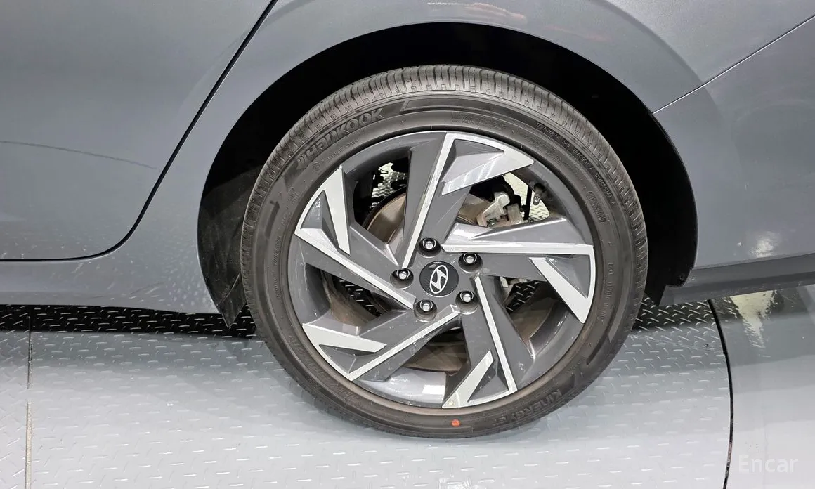 Фото 21 - Hyundai Avante