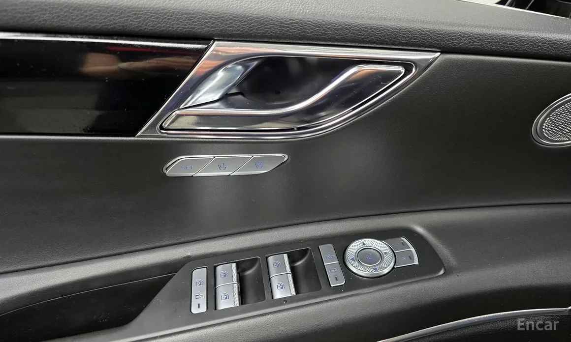 Фото 27 - Genesis GV80