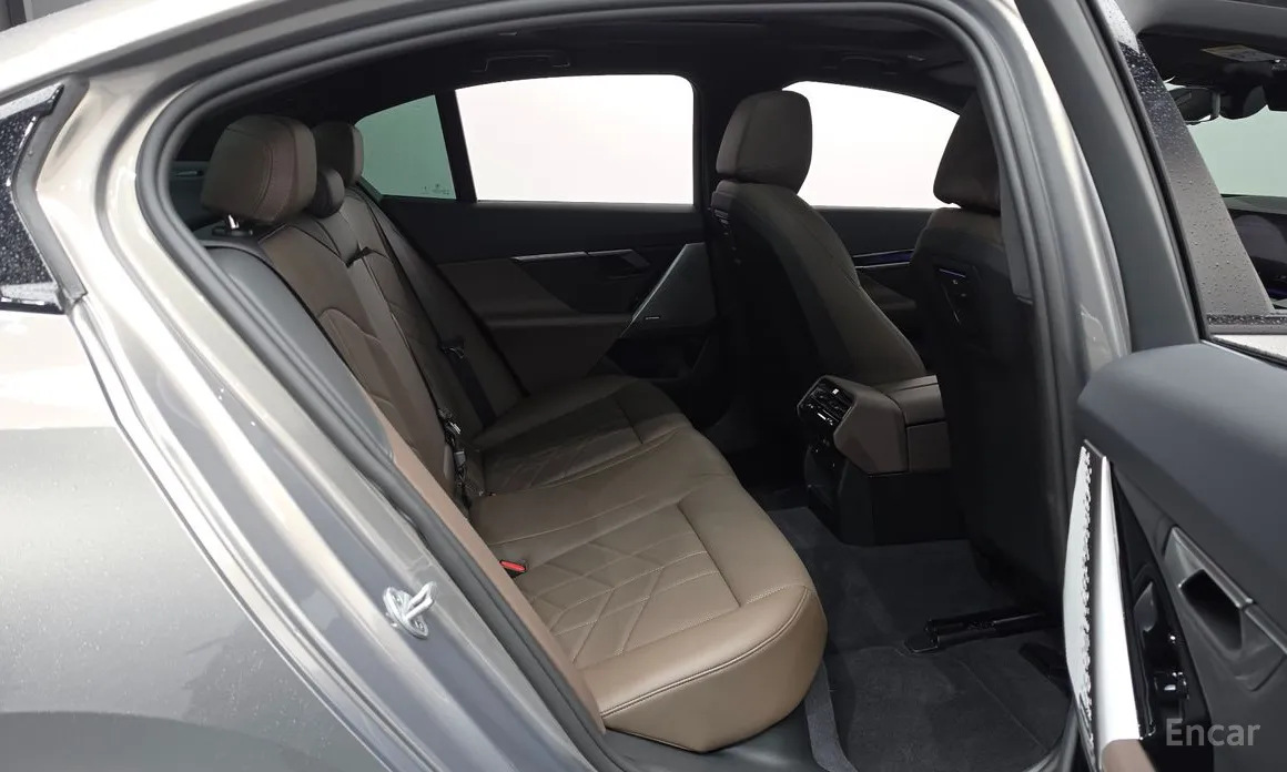 BMW 5 Series 2023 520i M Sport