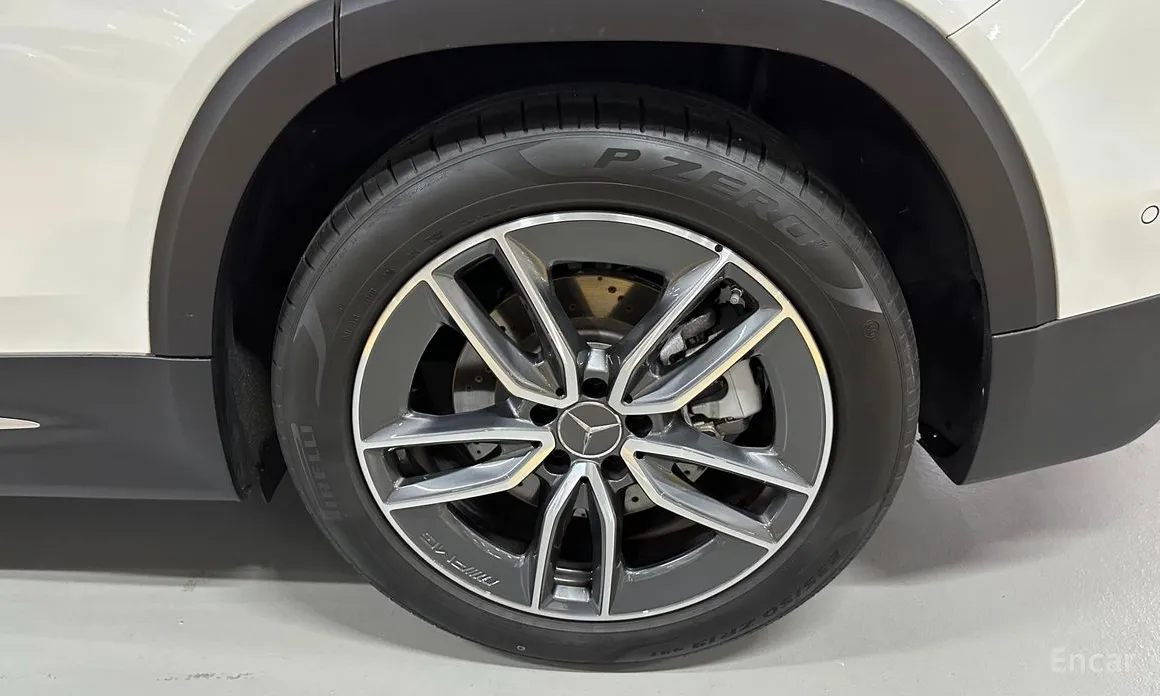 Mercedes-Benz GLB-Class 2020 AMG GLB35 4MATIC