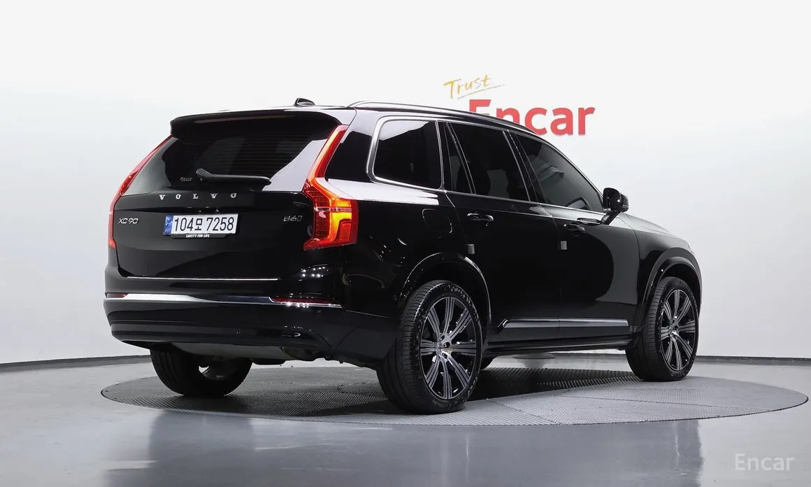 Фото 2 - Volvo XC90