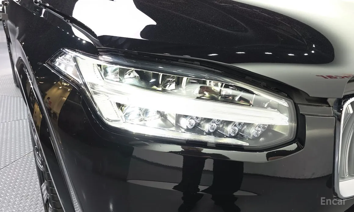 Фото 22 - Volvo XC90