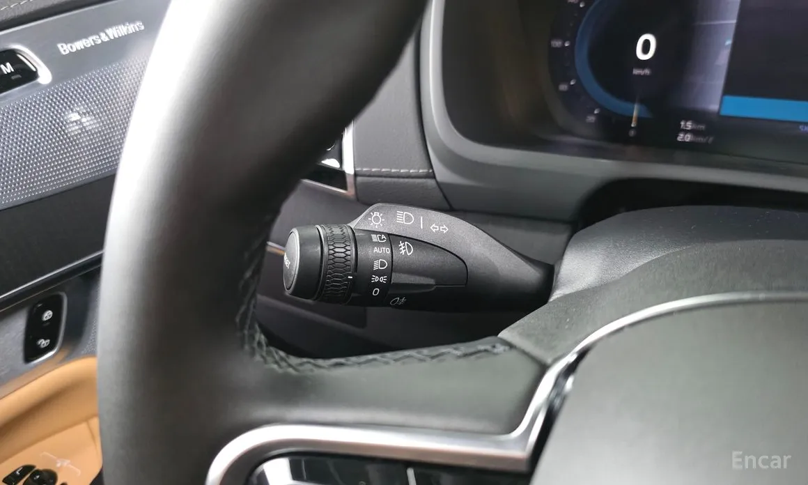 Фото 31 - Volvo XC90