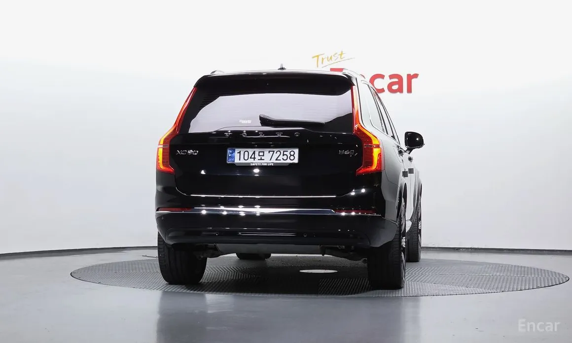 Фото 4 - Volvo XC90