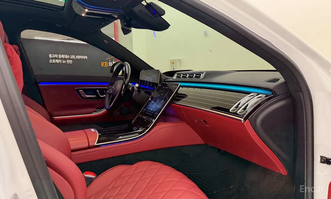 Фото 17 - Mercedes-Benz S-Class