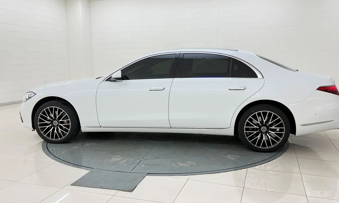 Фото 2 - Mercedes-Benz S-Class