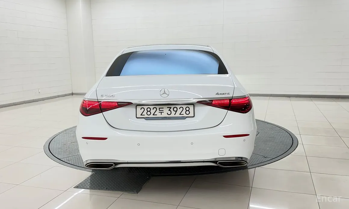 Фото 4 - Mercedes-Benz S-Class