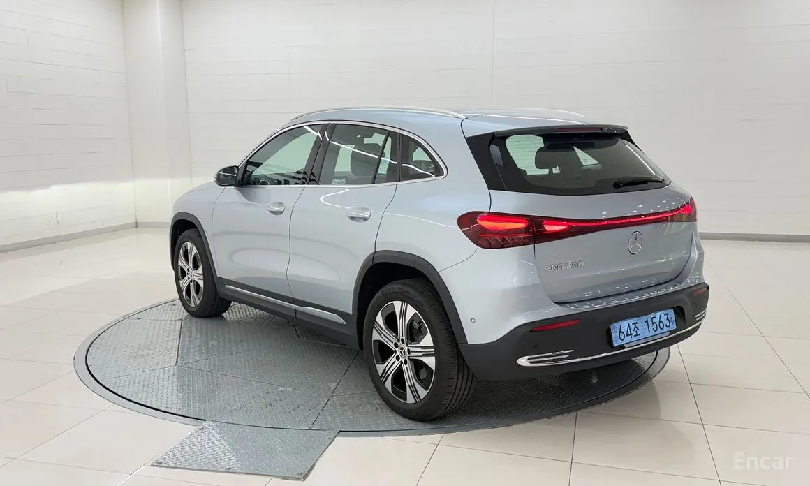 2021 Mercedes-Benz EQA