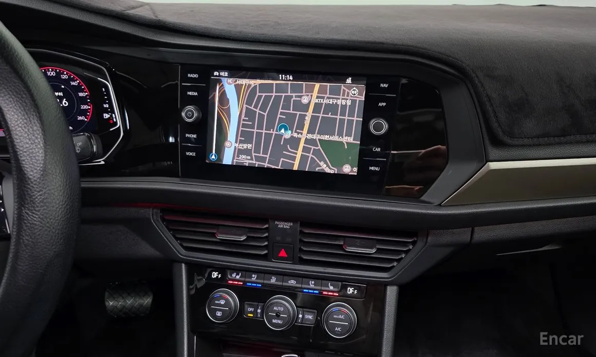 صورة 18 - Volkswagen Jetta