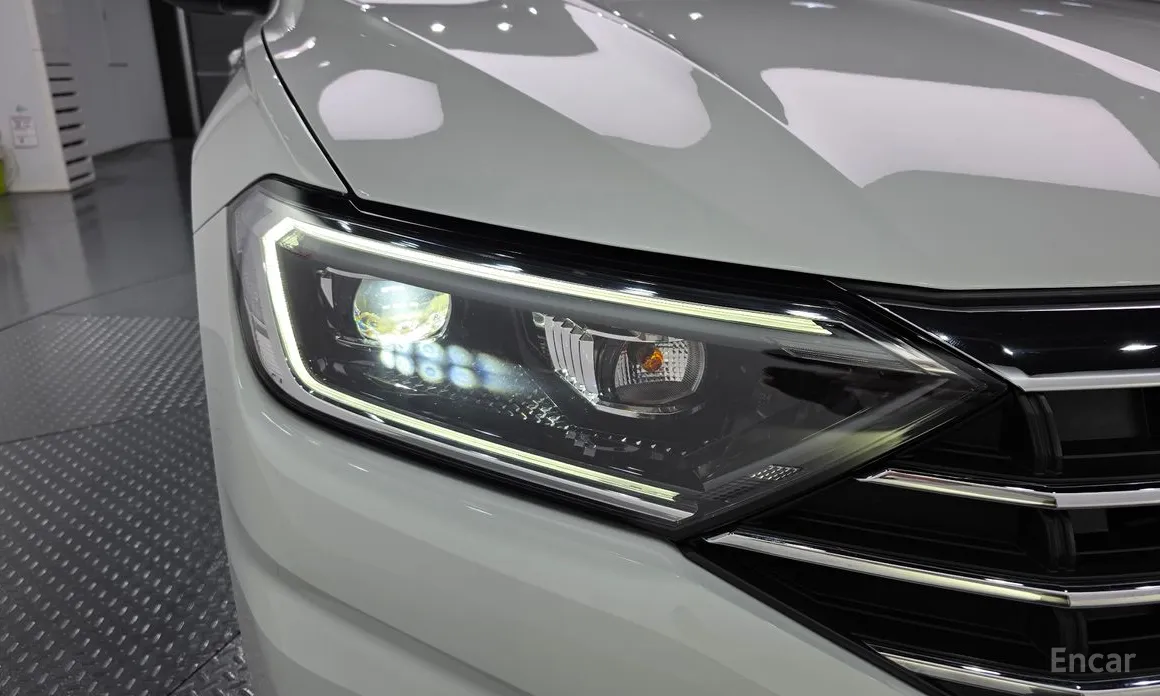 صورة 22 - Volkswagen Jetta