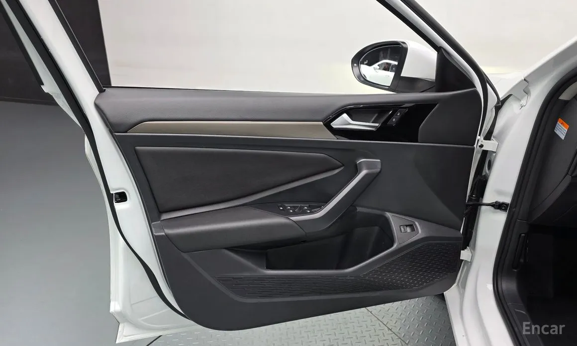 صورة 24 - Volkswagen Jetta