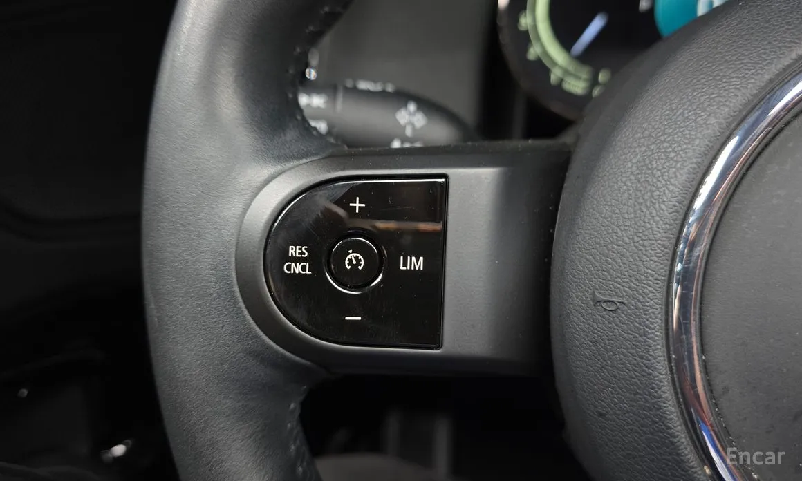 Mini Countryman 2011 Classic Plus Launch Pack