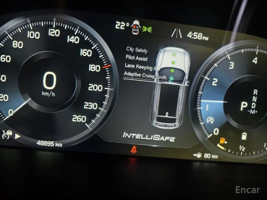 Фото 6 - Volvo XC40