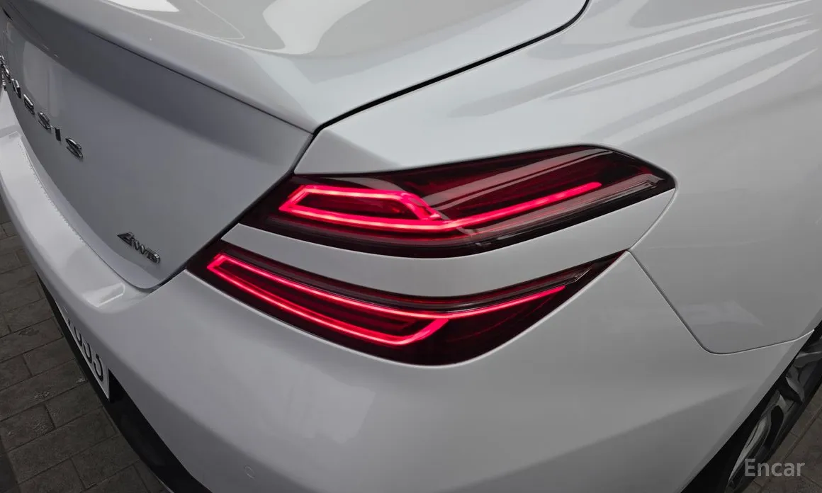 صورة 23 - Genesis G70
