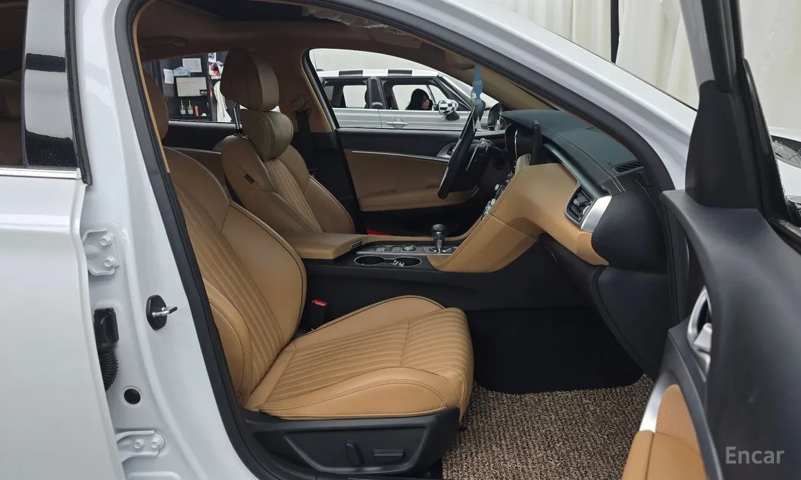 صورة 26 - Genesis G70