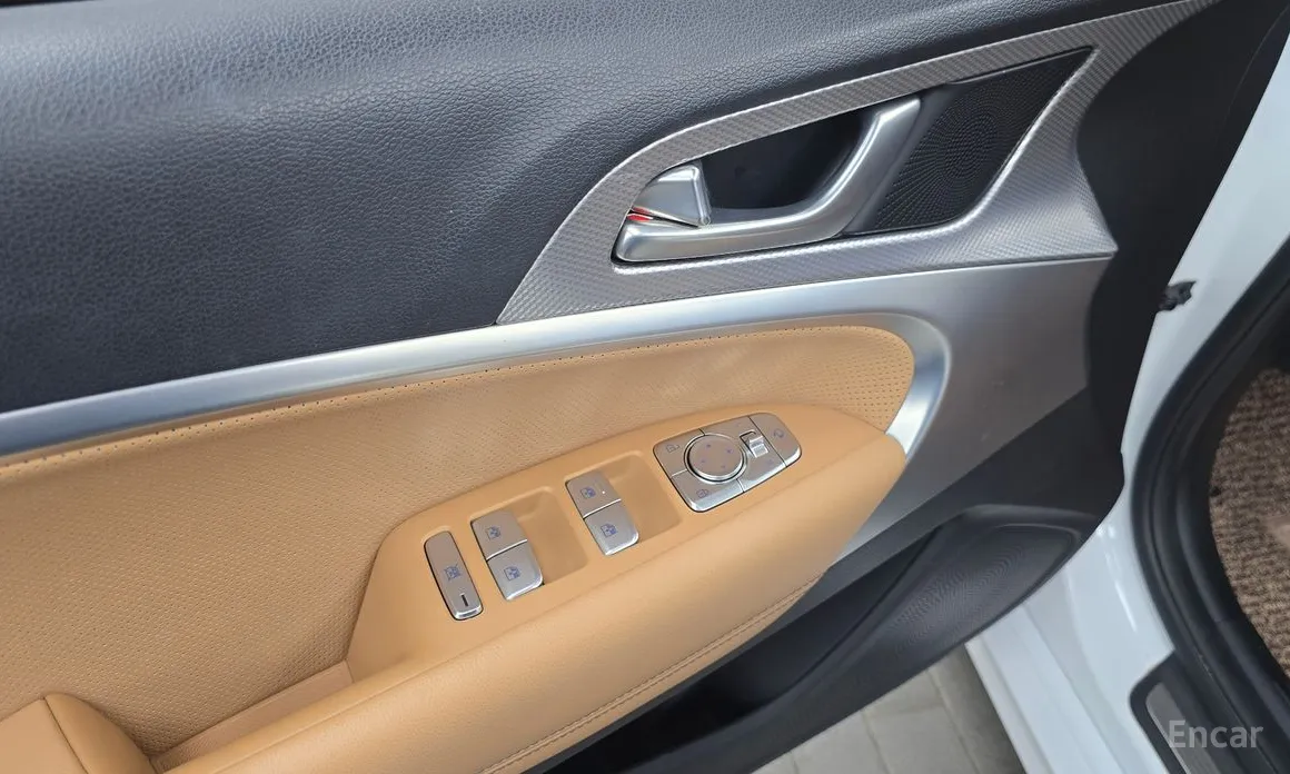صورة 28 - Genesis G70