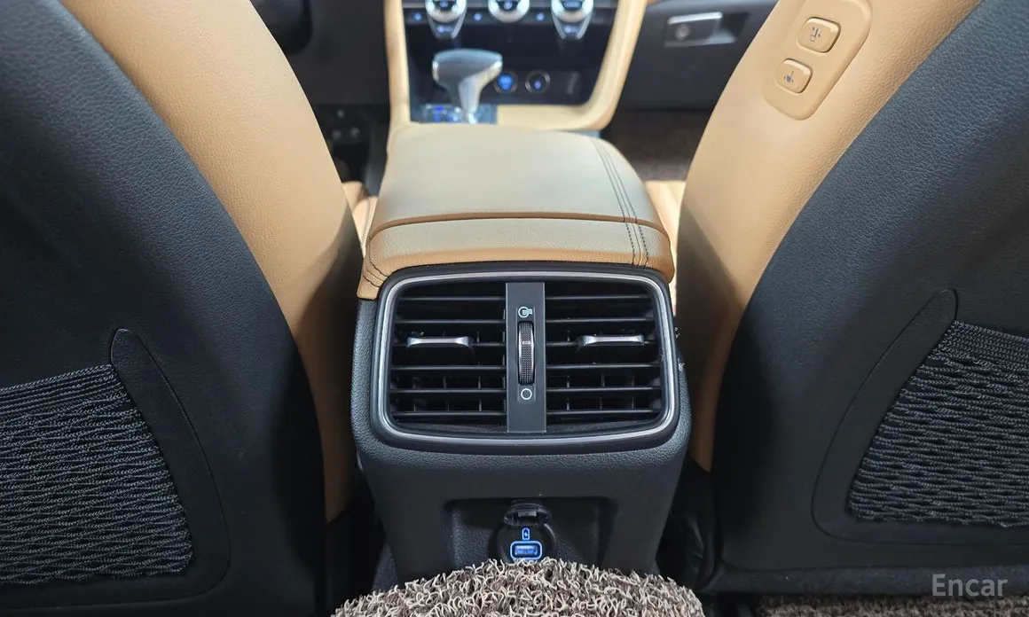 صورة 31 - Genesis G70