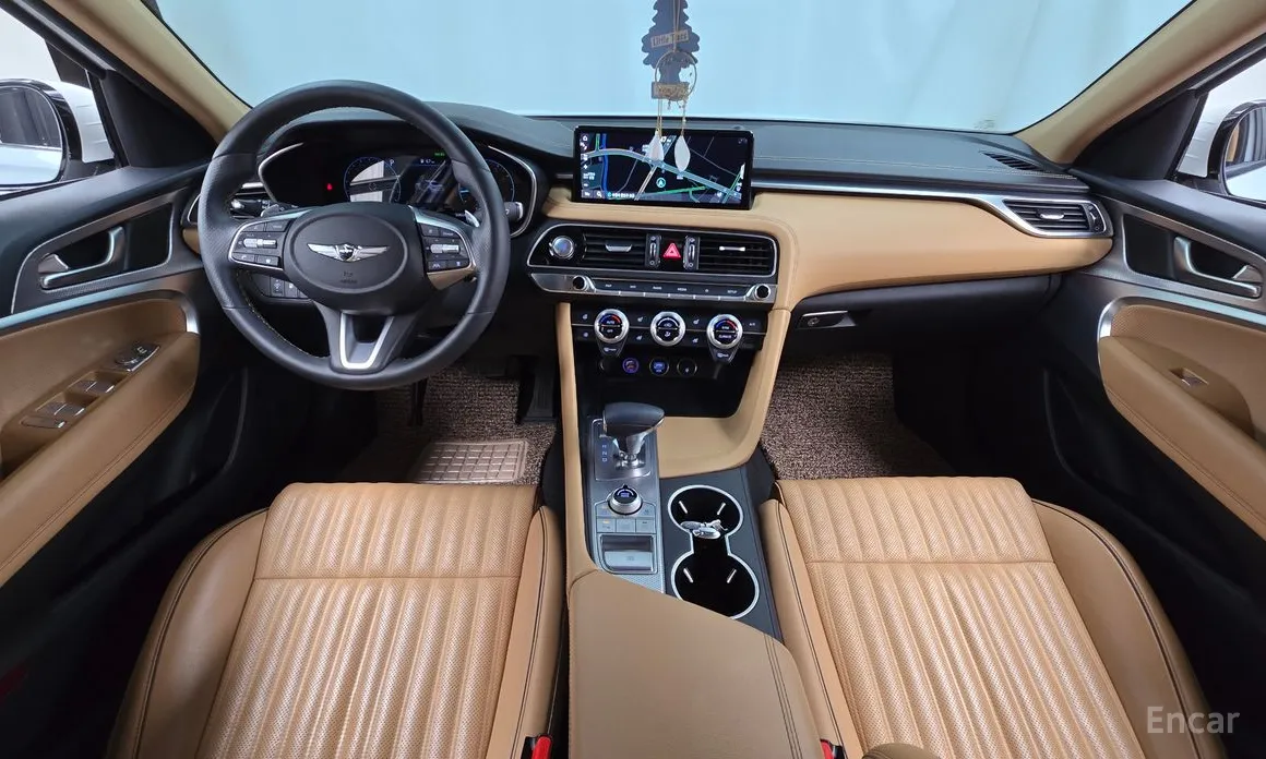 صورة 7 - Genesis G70