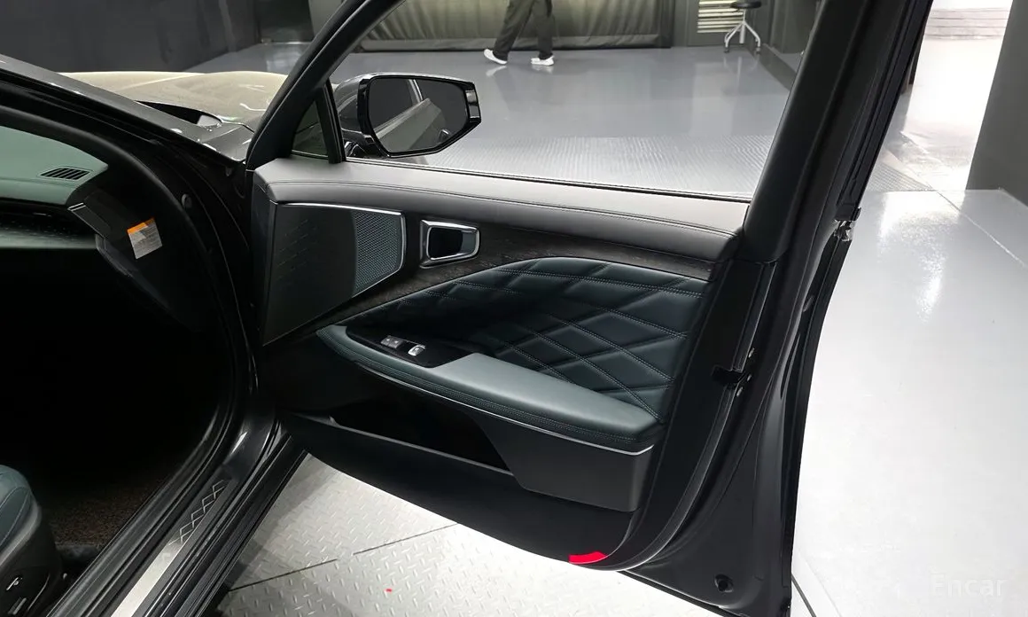 Фото 24 - Kia K8