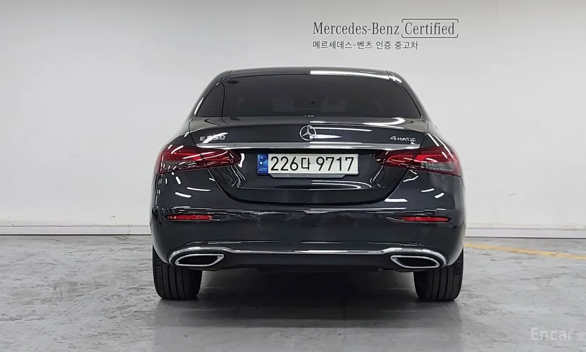 Фото 4 - Mercedes-Benz E-Class