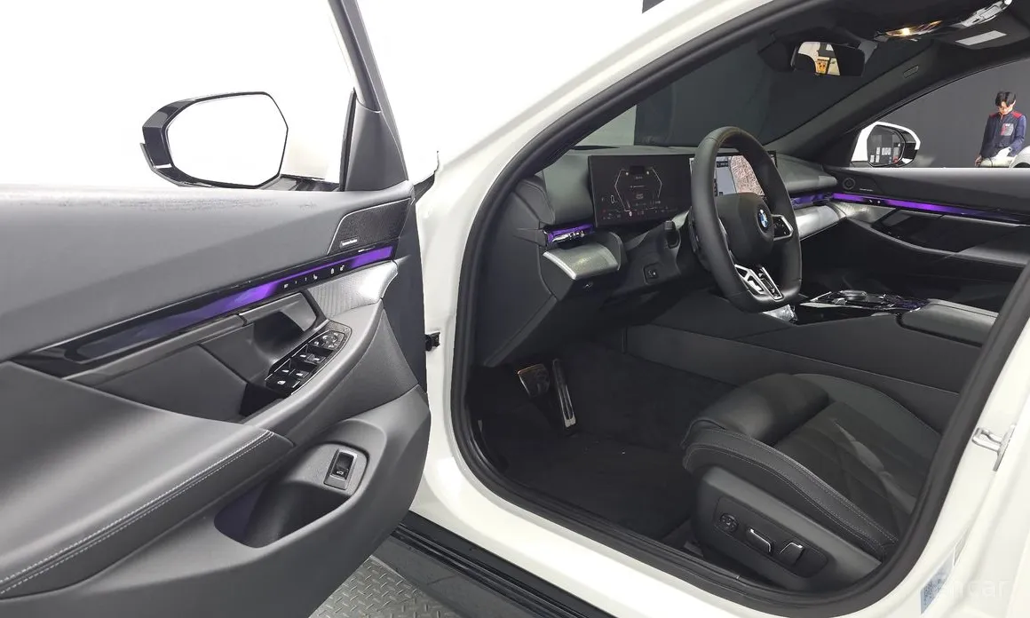BMW 5 Series 2023 520i M Sport