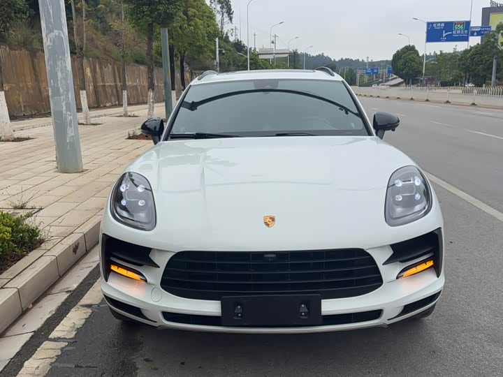 Фото 2 - Porsche Macan