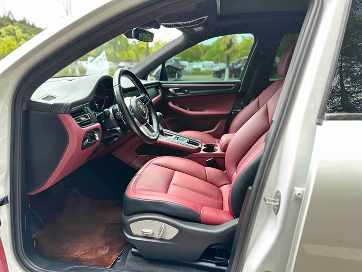 Фото 8 - Porsche Macan