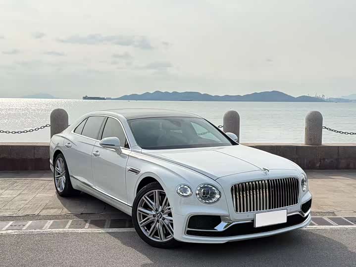 Фото 2 - Bentley Flying Spur