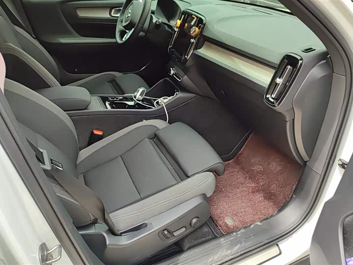 Volvo XC40 2024 2024款 B3 智远豪华版