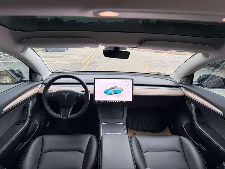 Zdjęcie 5 - Tesla Model 3