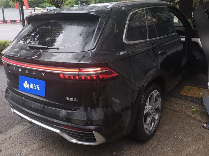 Фото 3 - Geely Monjaro