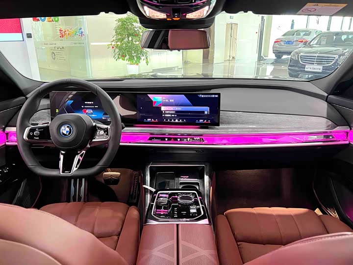 BMW i7 2023 2023款 eDrive50L 尊享M运动套装