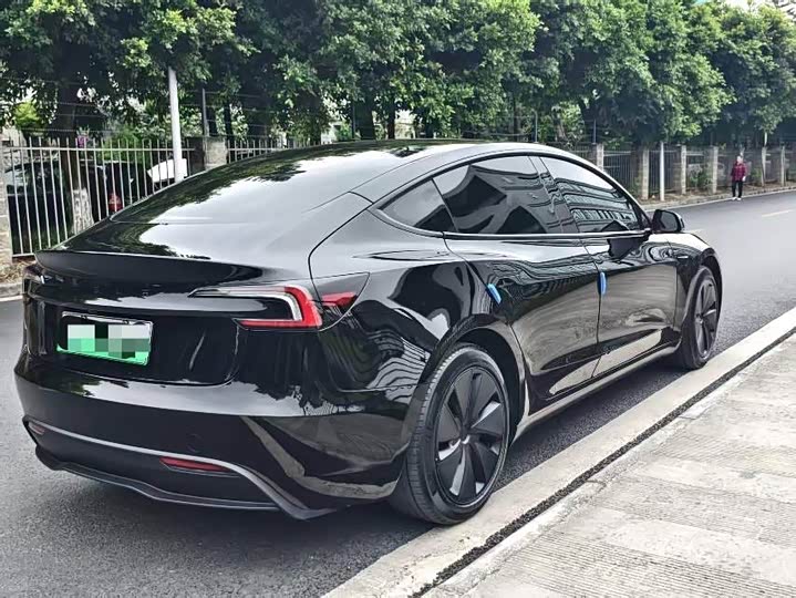 Zdjęcie 6 - Tesla Model 3