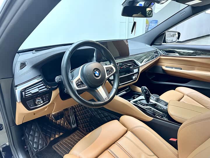 Photo 9 - BMW 6 Series GT