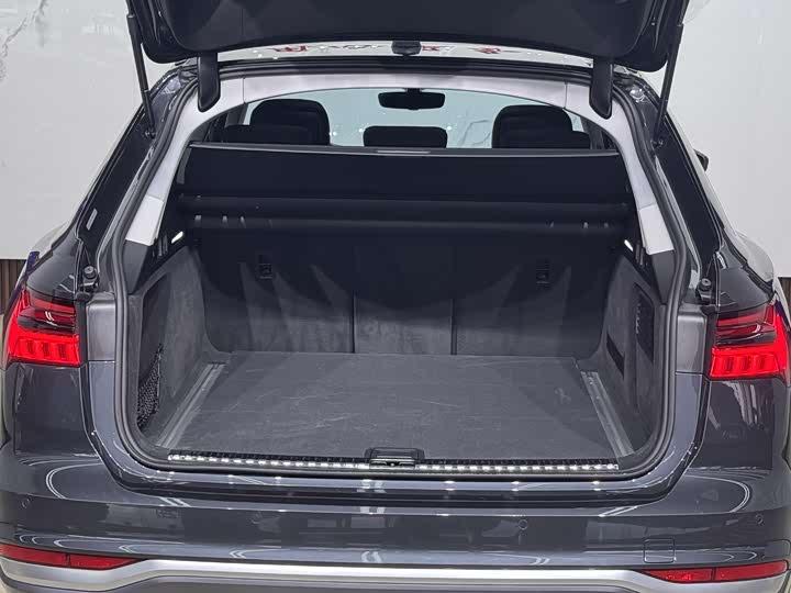 Audi A6 2022 2022款 allroad quattro 探索家 55 TFSI 尊享越野型